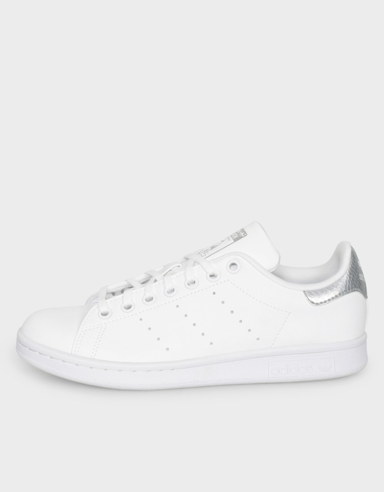 STAN SMITH J
