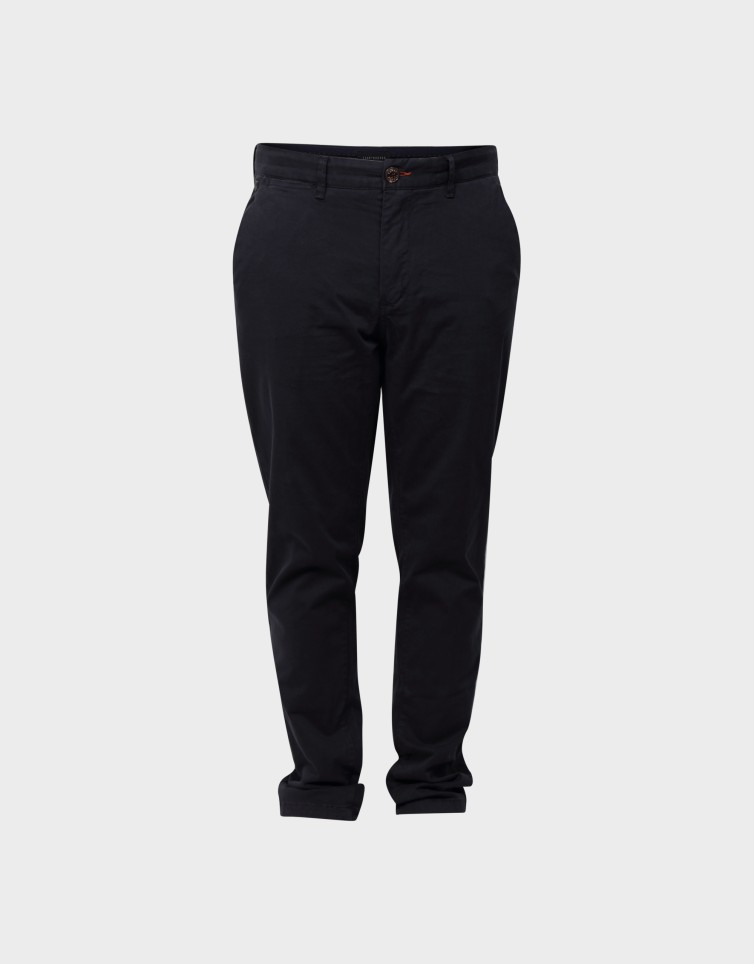 ESSENTIAL COMFORT CHINO