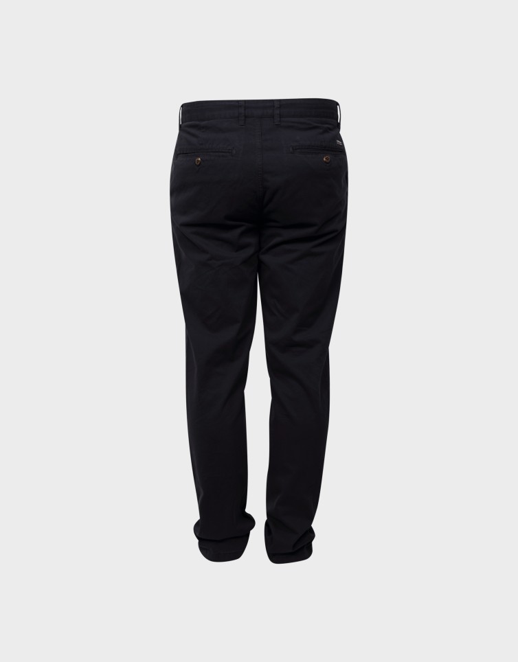 ESSENTIAL COMFORT CHINO