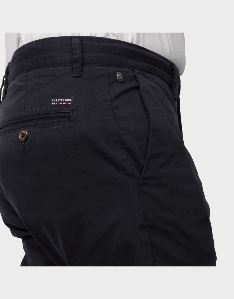ESSENTIAL COMFORT CHINO