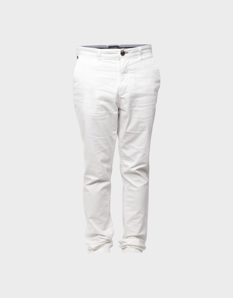 ESSENTIAL COMFORT CHINO