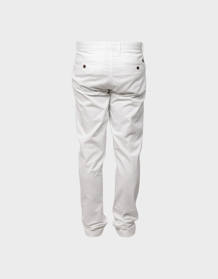 ESSENTIAL COMFORT CHINO