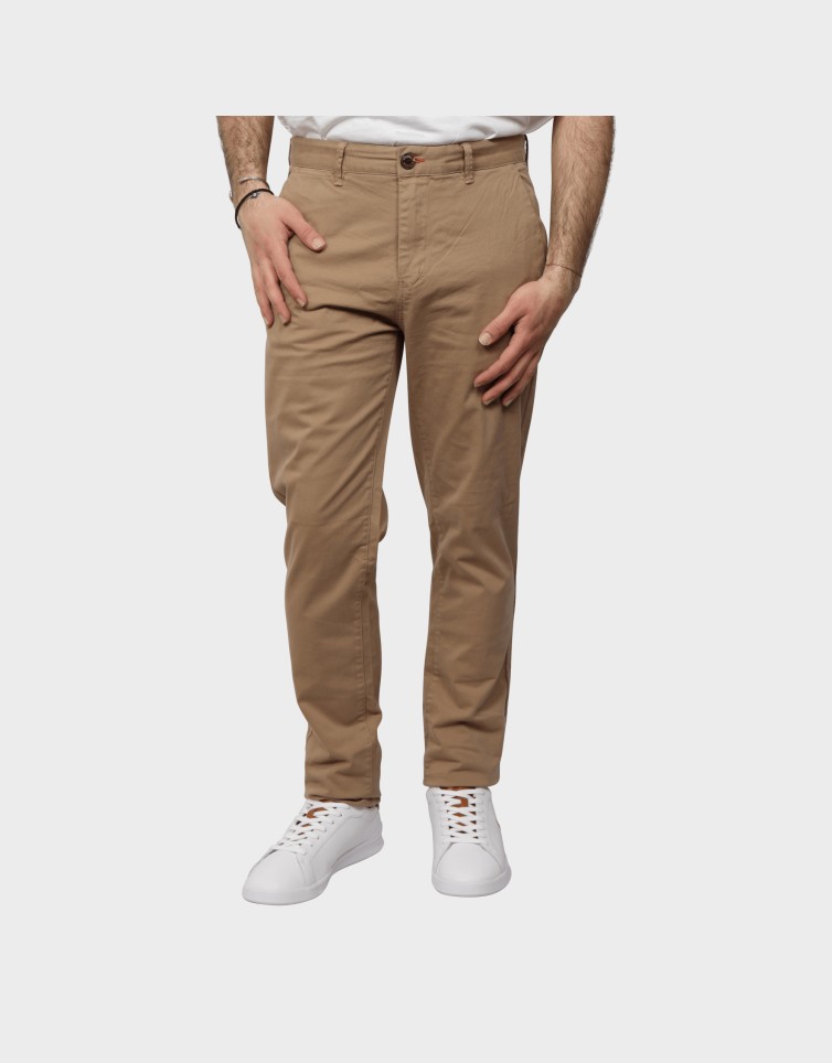 ESSENTIAL COMFORT CHINO