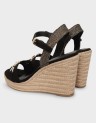 PLATFORM SANDAL