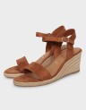 WEDGE PLATFORM SANDAL