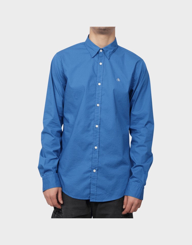 SEASONAL ESSENTIALS SHIRT