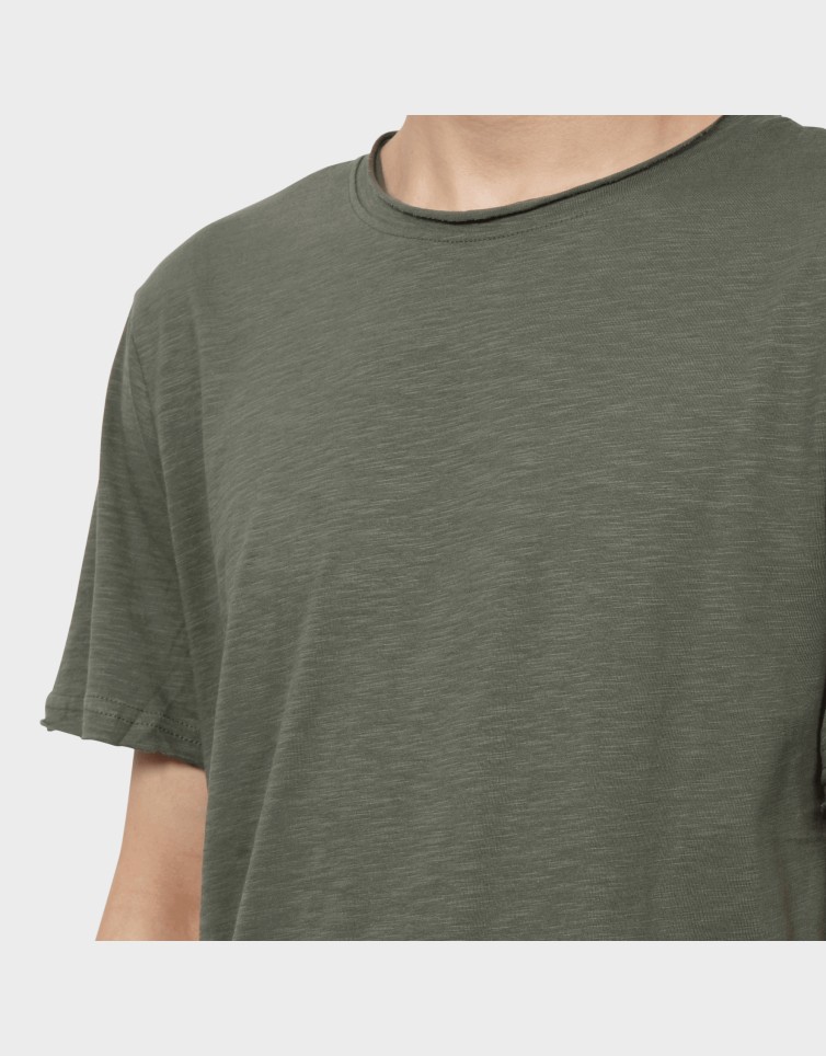 CLASSIC TEE