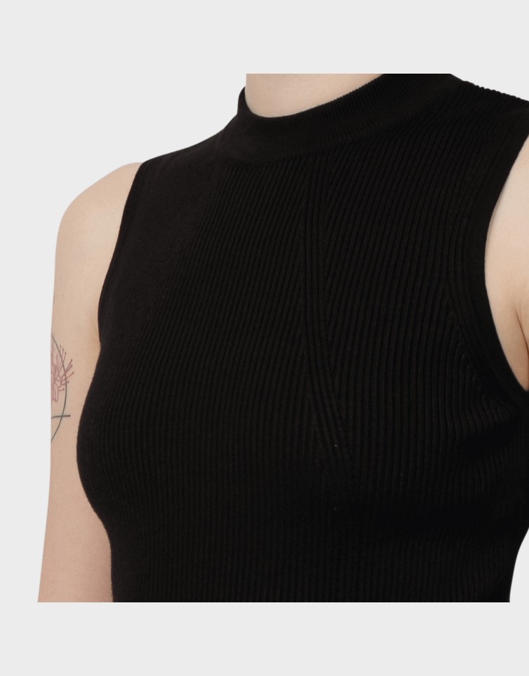 KNITTED STANDUP COLLAR TOP