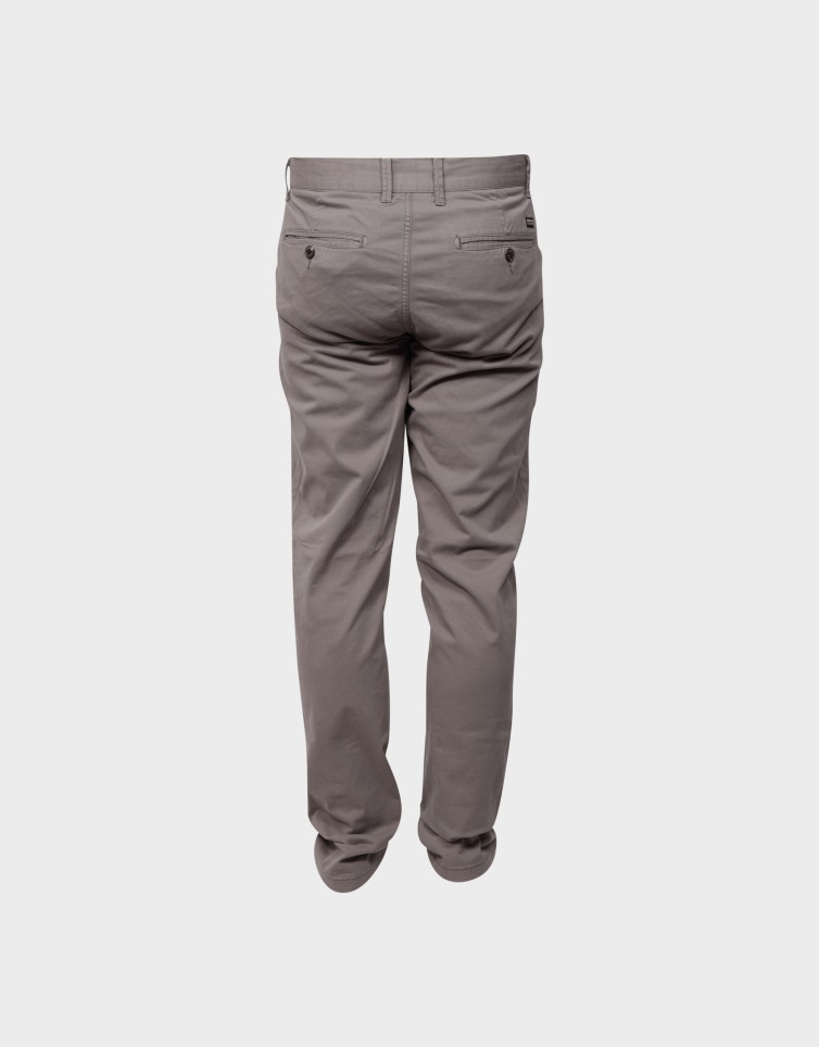 ESSENTIAL COMFORT CHINO