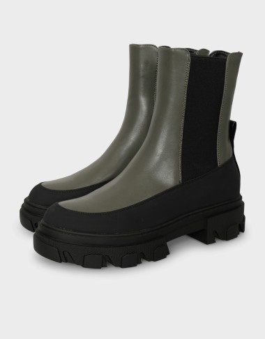 CHUNKY CHELSEA BOOTS