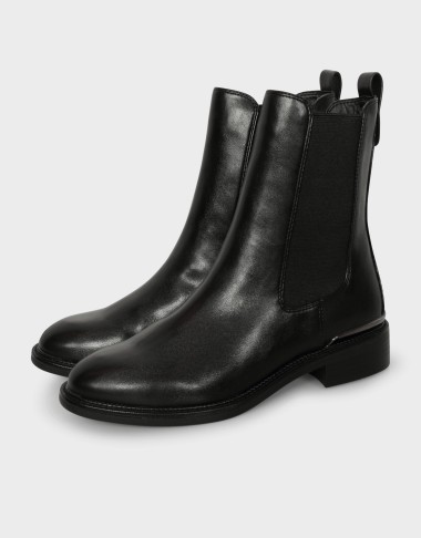 CHELSEA V BOOTS