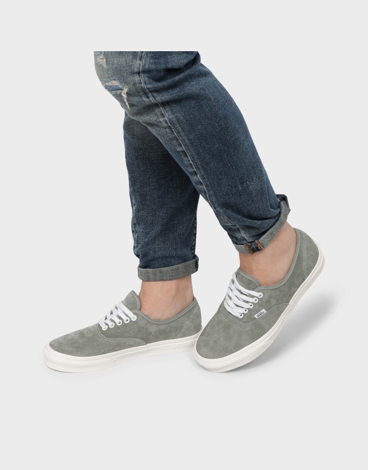 UA AUTHENTIC SUEDE