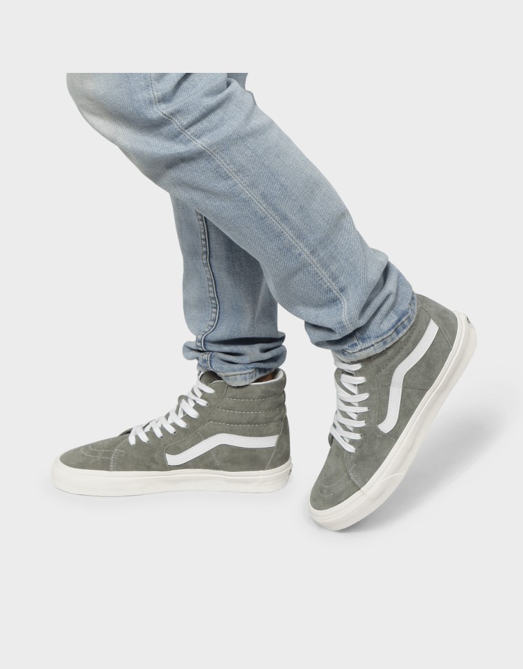 UA SK8-HI SUEDE