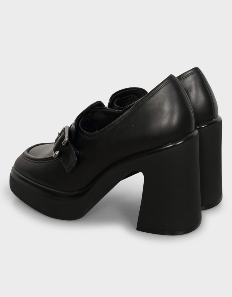 METALLIC BUCKLE LOAFER