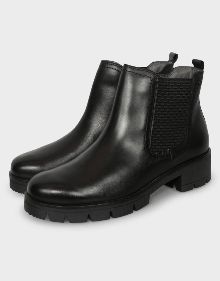 CHELSEA LEATHER BOOTS