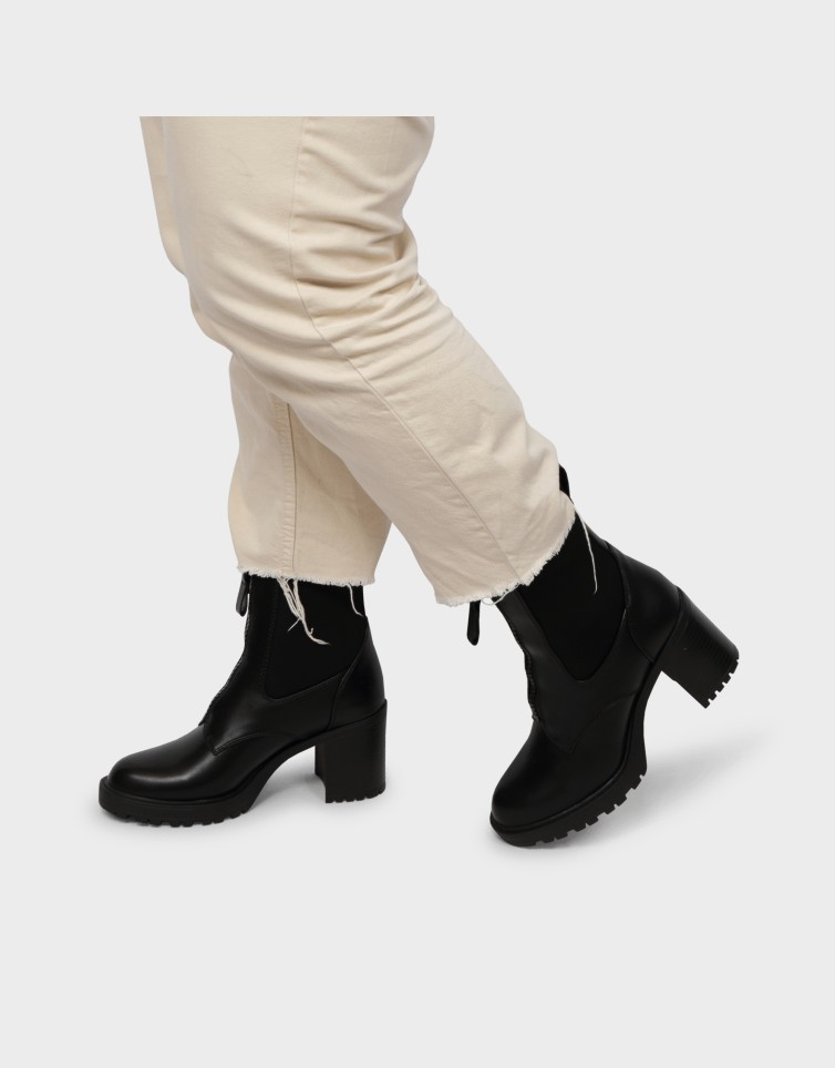 BARBARA-21 PU FRONT ZIP