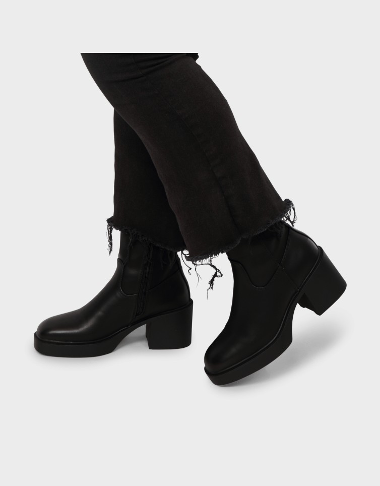 BIANCA-2 PU BOOT