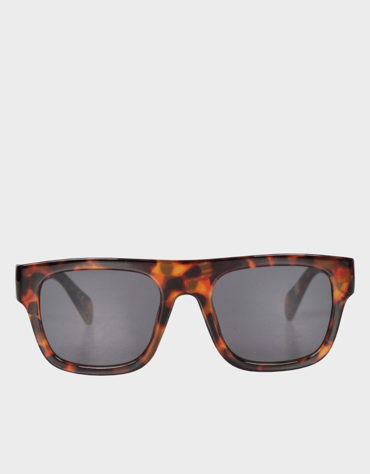 SQUARED OFF SHADES