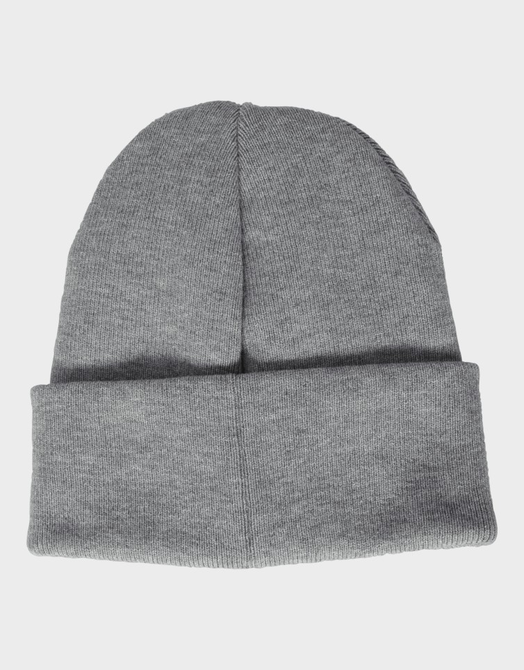 CLASSIC KNITTED BEANIE
