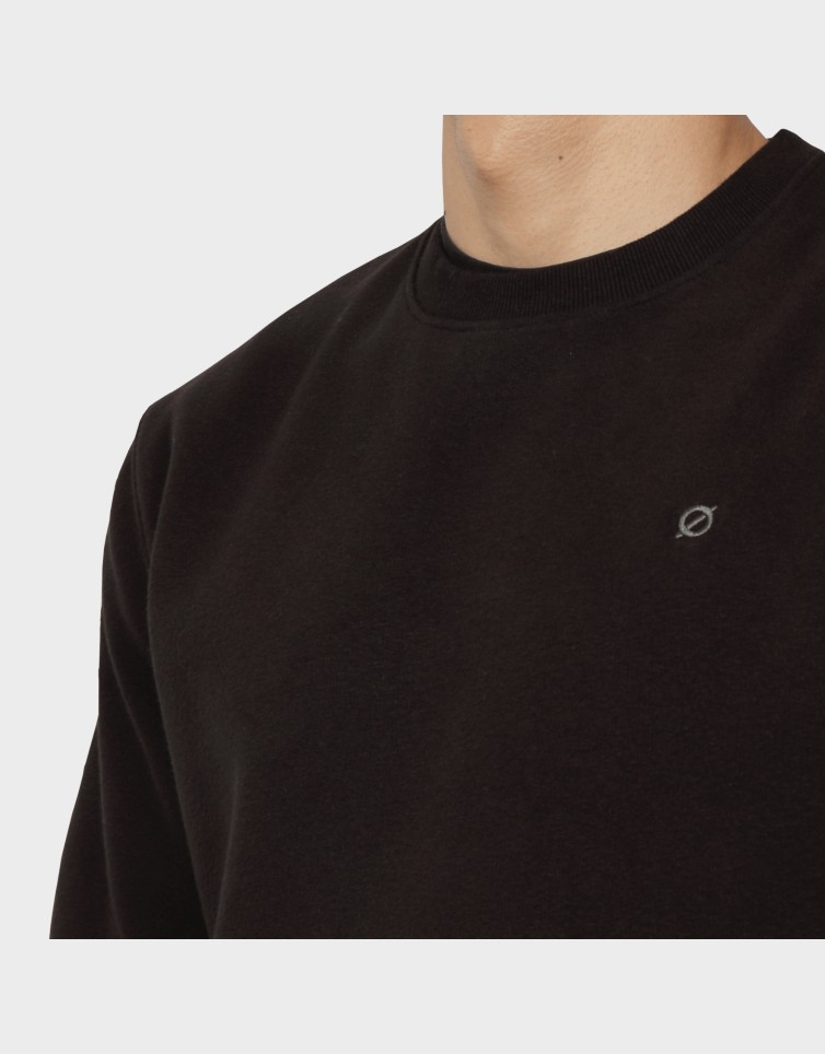 WARM CREWNECK SWEATER