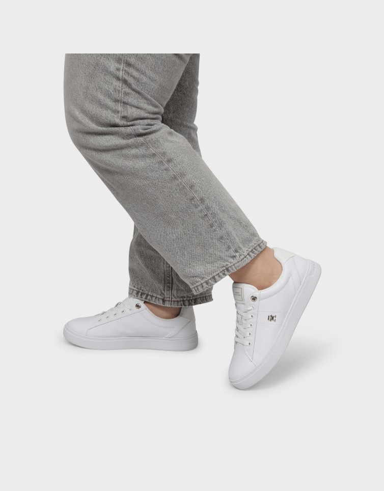 ESSENTIAL ELEVATED COURT SNEAKER