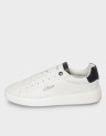 CASUAL V. SNEAKERS