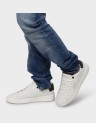 CASUAL V. SNEAKERS