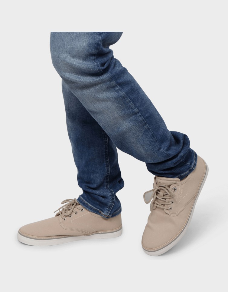 CANVAS SNEAKERS