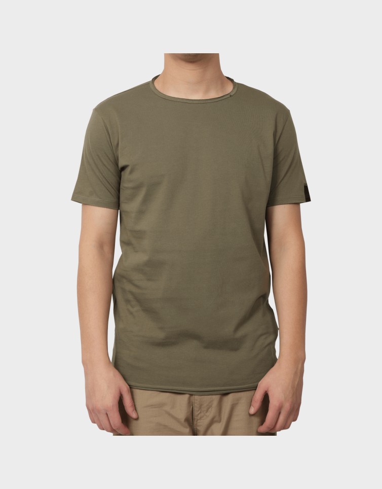 BASIC TEE