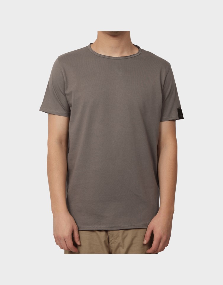 BASIC TEE