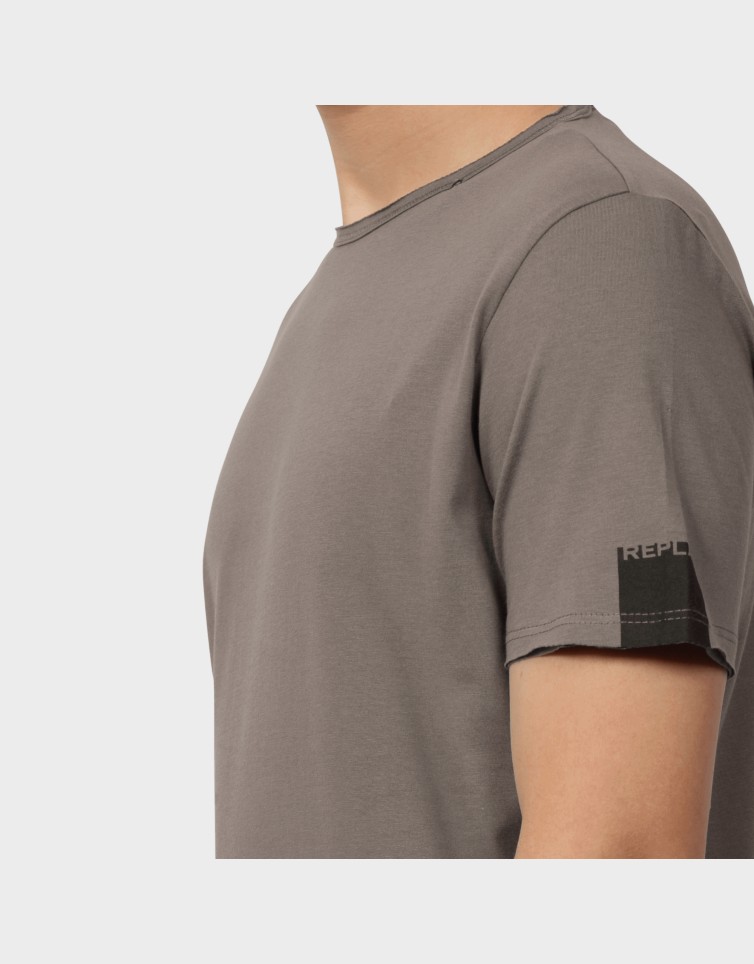 BASIC TEE