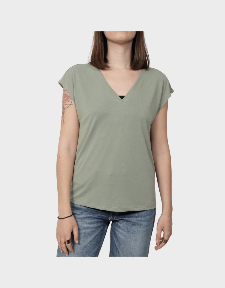 FREE LIFE V-NECK TOP