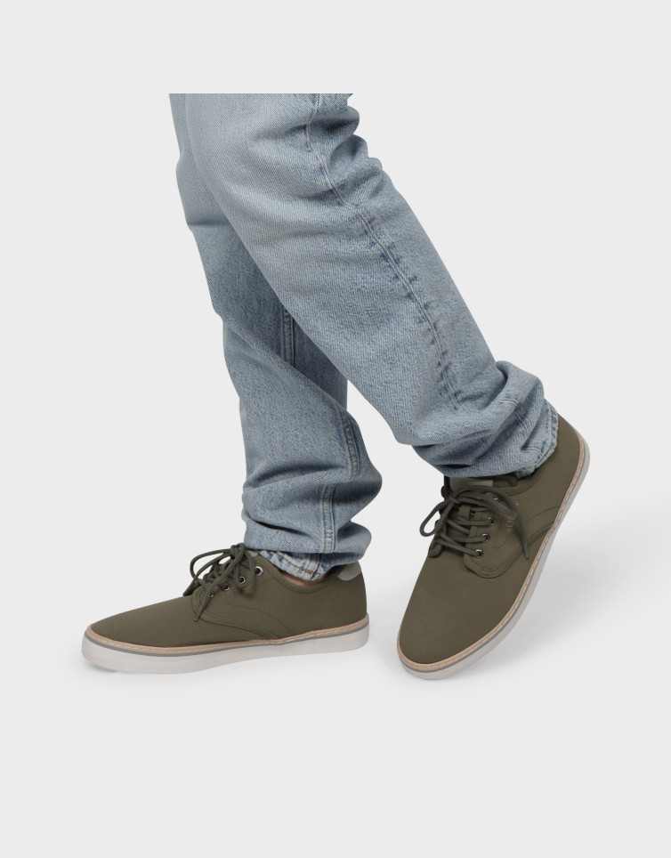 CANVAS SNEAKERS