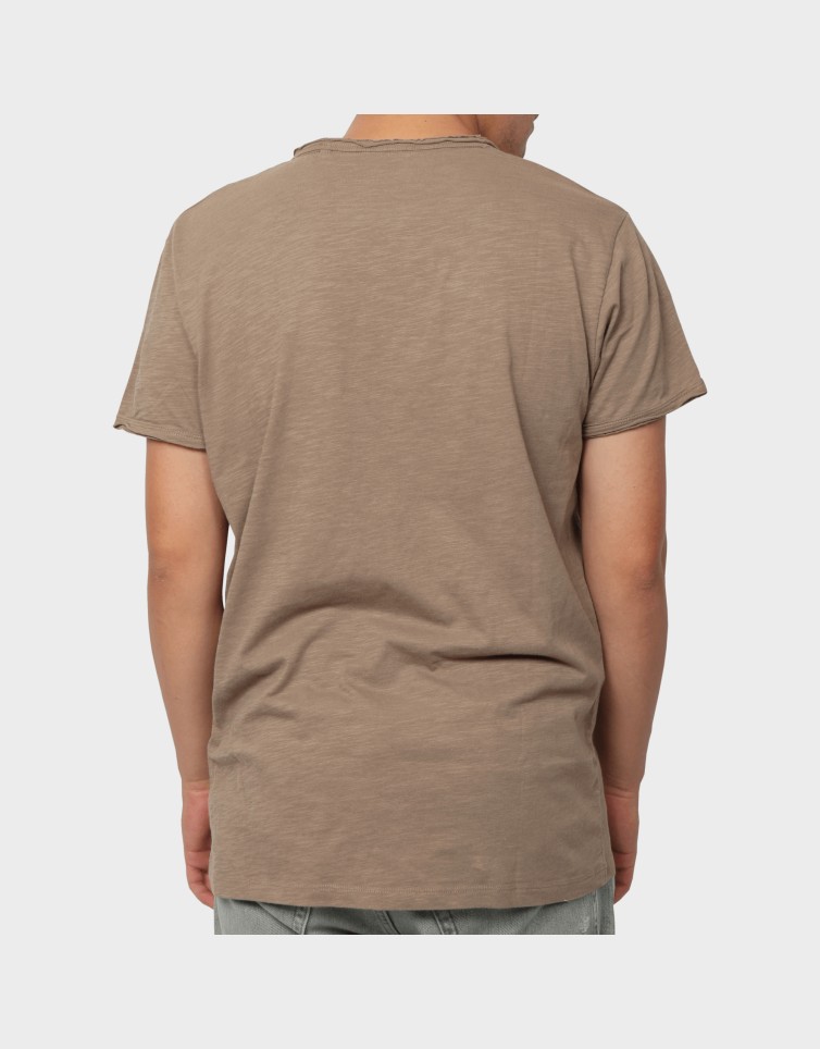 BASIC BUTTON T-SHIRT