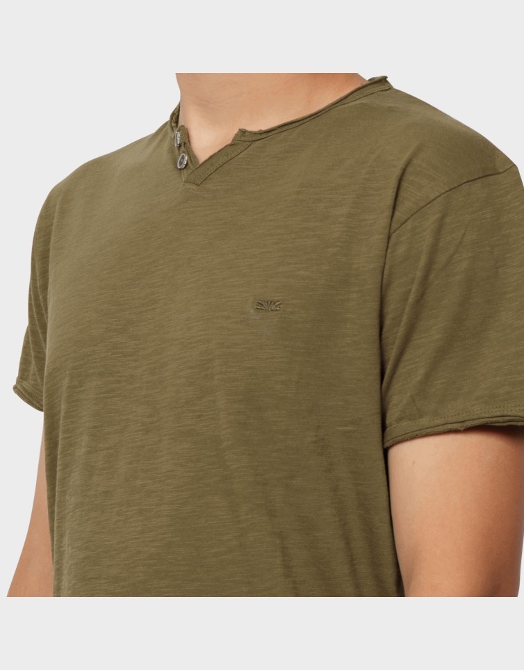 BASIC BUTTON T-SHIRT
