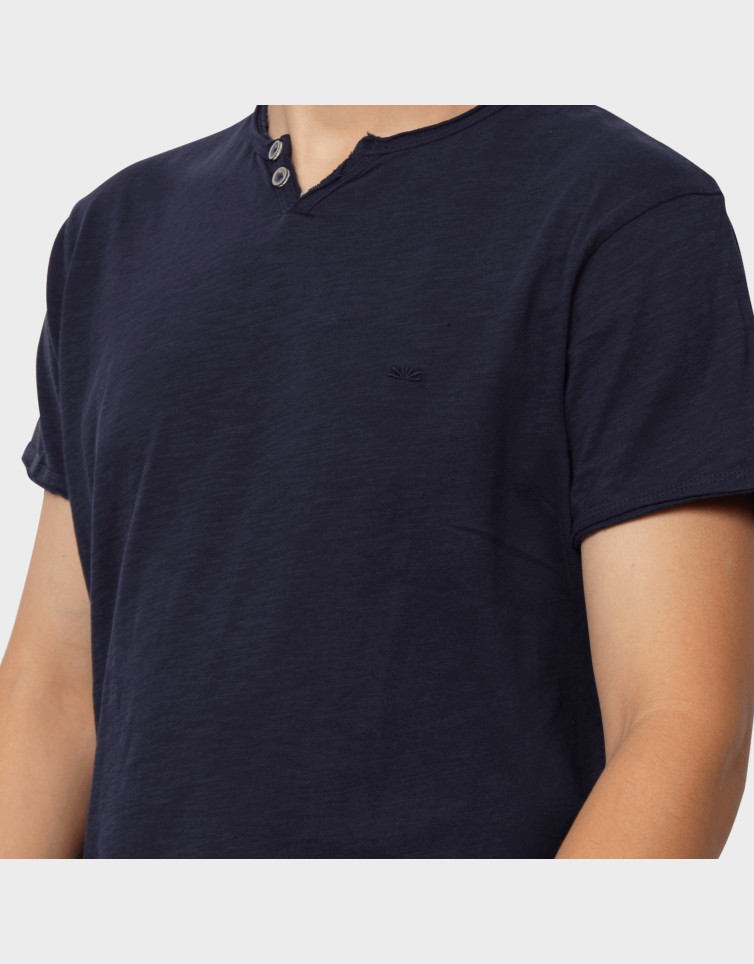 BASIC BUTTON T-SHIRT