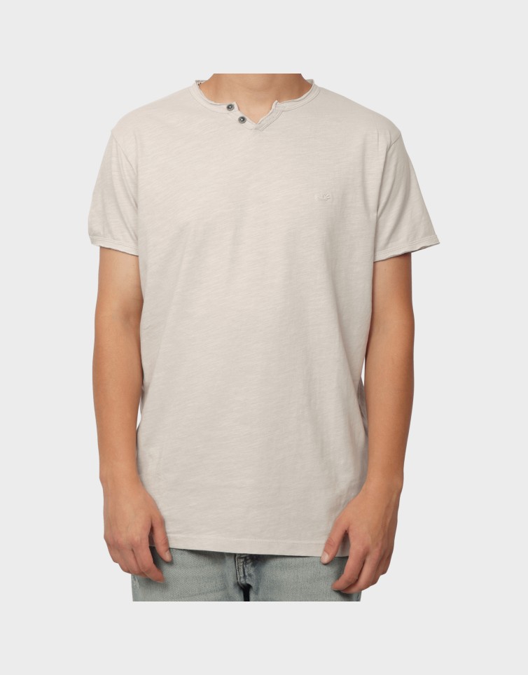 BASIC BUTTON T-SHIRT