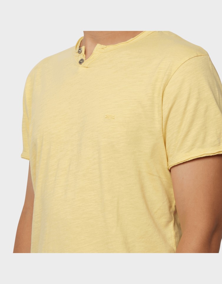 BASIC BUTTON T-SHIRT