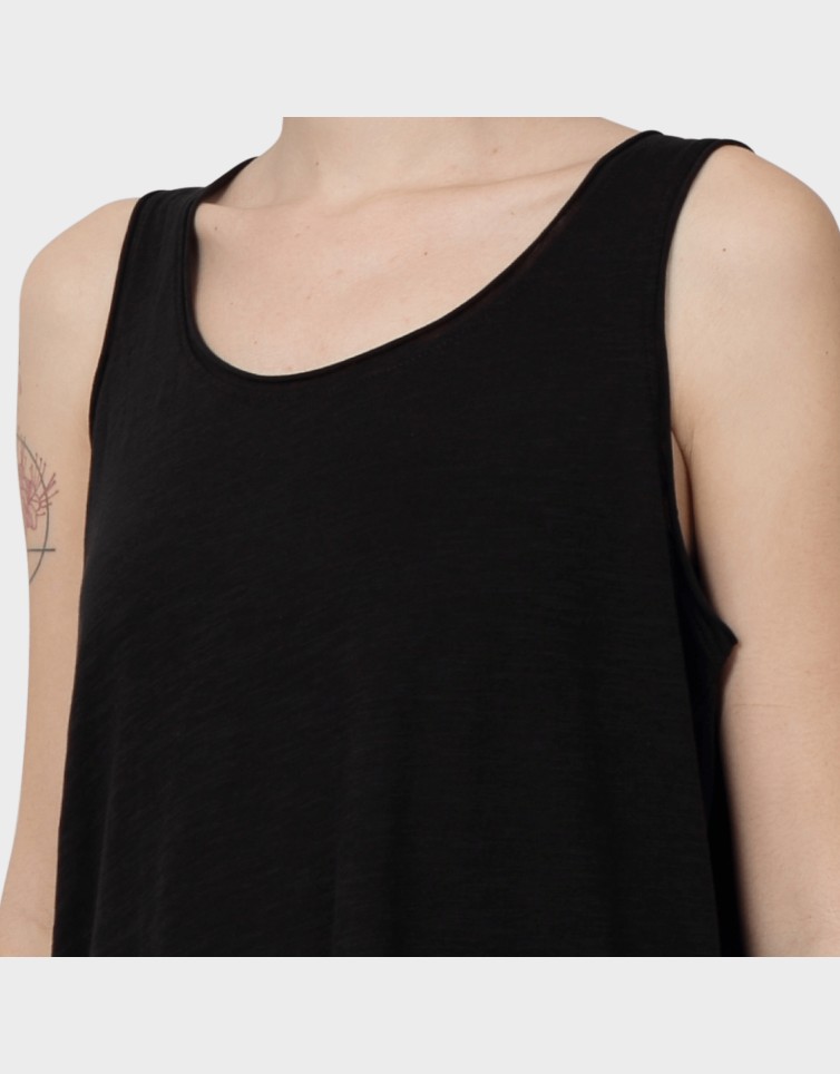 SLEEVELESS TOP
