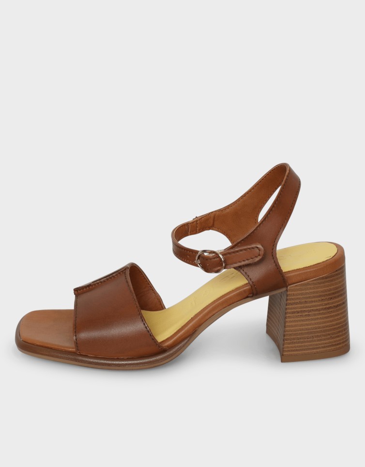 CLASSIC HEELED SANDALS