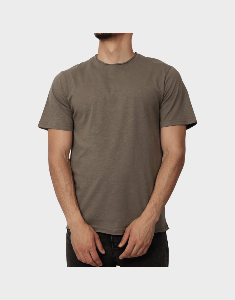 RAW NECK BASIC T-SHIRT