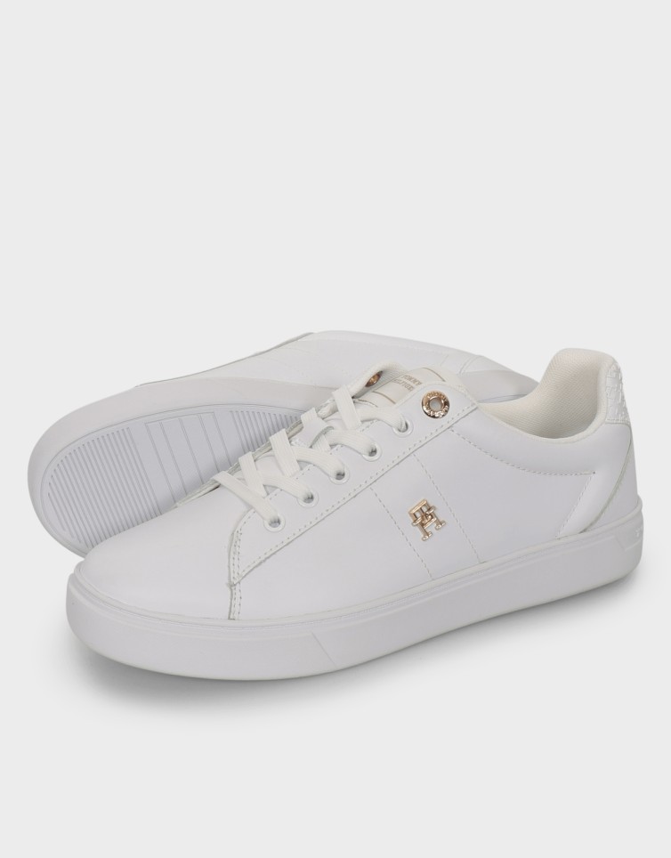 ELEVATED ESSENT SNEAKER