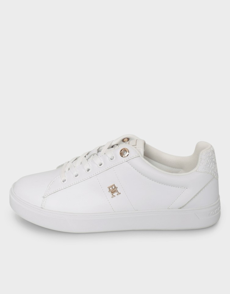 ELEVATED ESSENT SNEAKER
