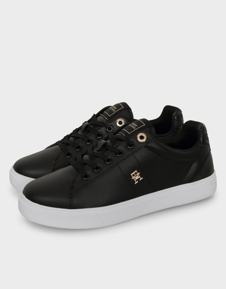 ELEVATED ESSENT SNEAKER