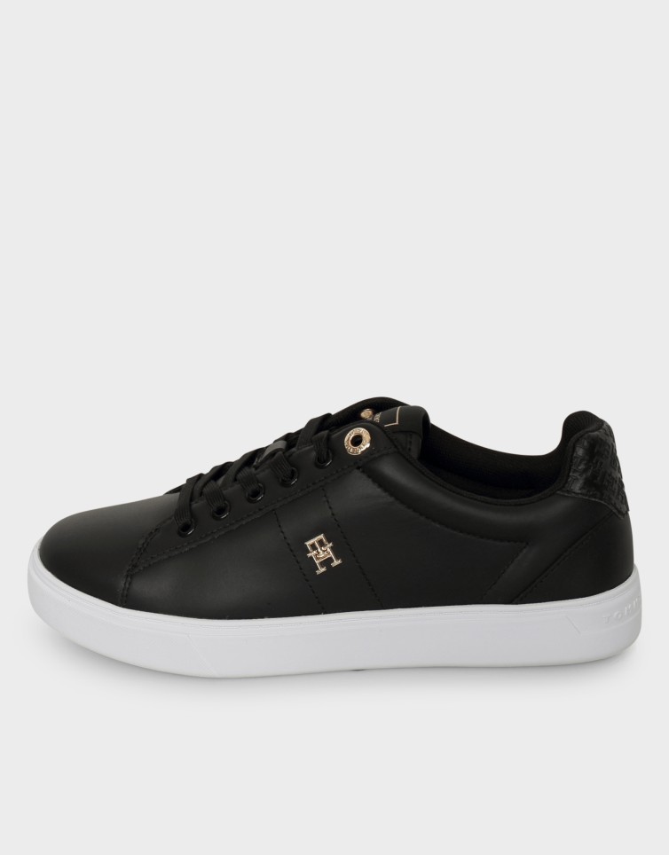 ELEVATED ESSENT SNEAKER