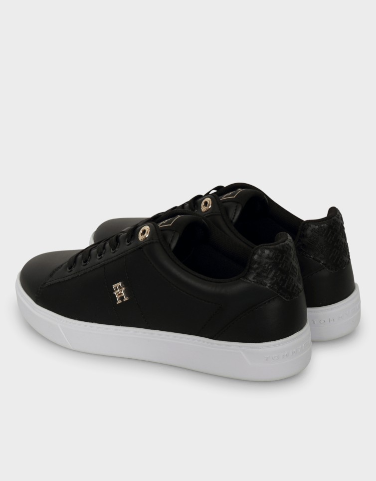 ELEVATED ESSENT SNEAKER