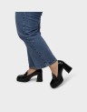 SQUARE HEELS