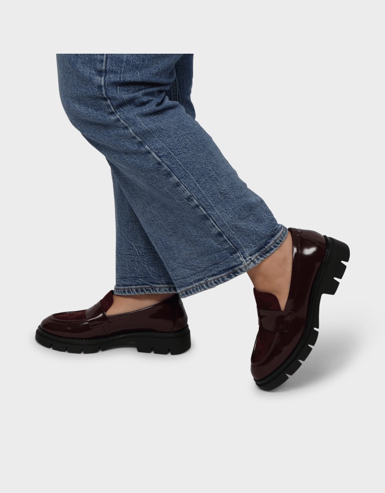 PENNY LOAFER