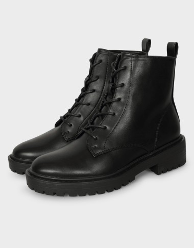 BOLD PU LACE UP BOOT