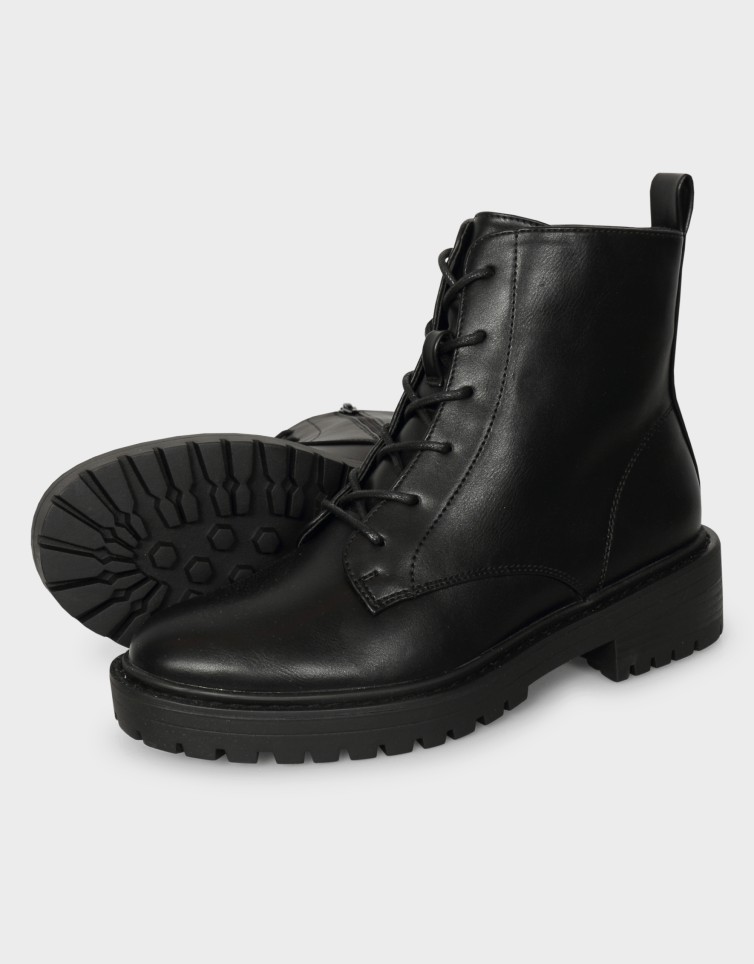 BOLD PU LACE UP BOOT